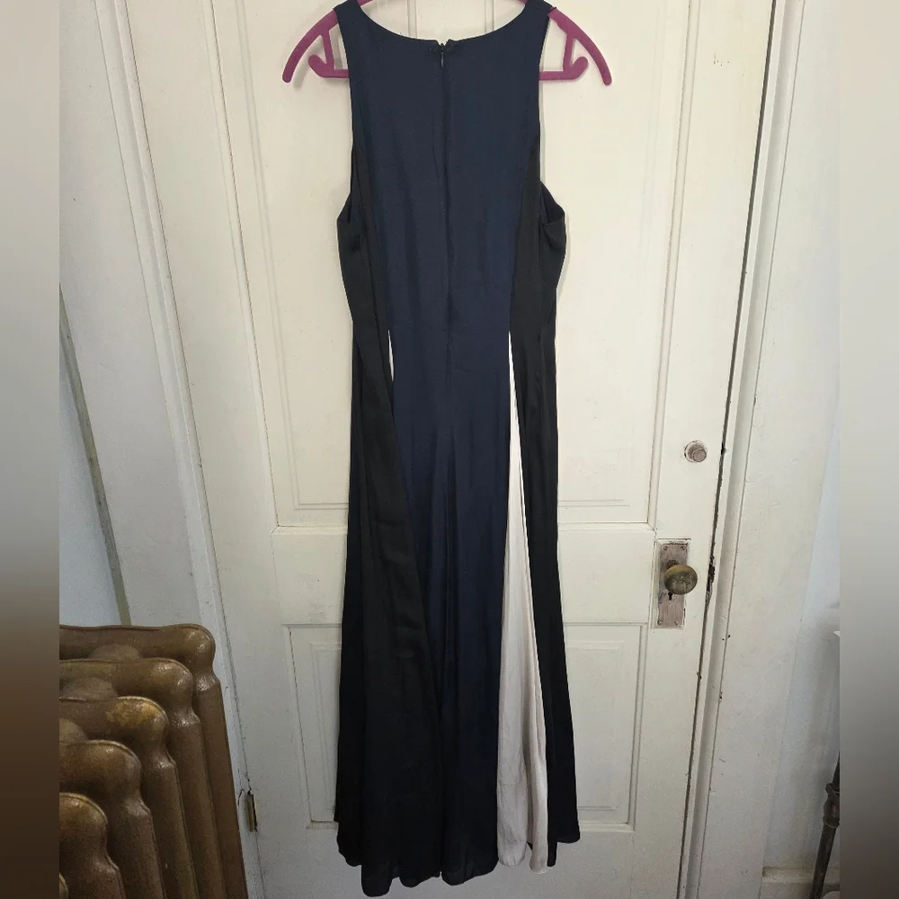 Banana Republic Paneled Maxi Dress - Picture 8 of 11